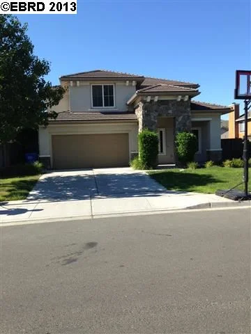 2247 Canterbury Ln, Oakley, CA 94561-3328