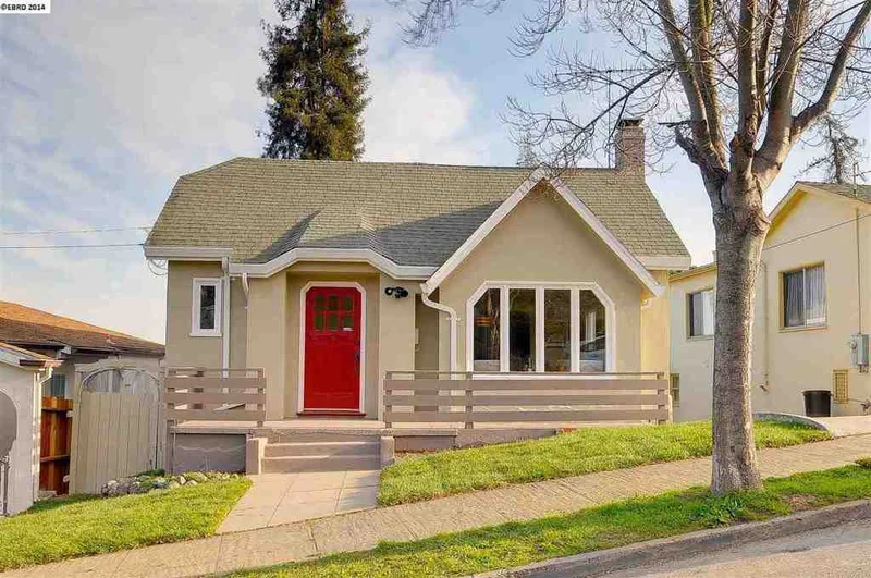 2756 Maxwell Ave, Oakland, CA 94619-3256