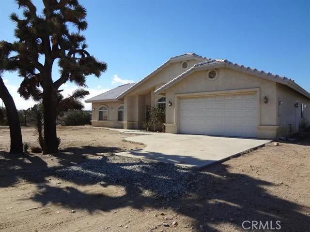 8950 Kittering, Oak Hills, CA 92344