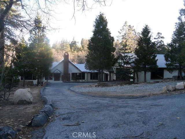25816 Middle Road, Twin Peaks, CA 92391