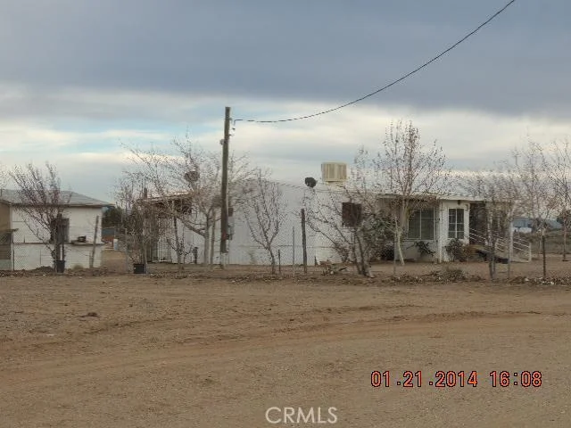10449 Caliente, Oak Hills, CA 92344