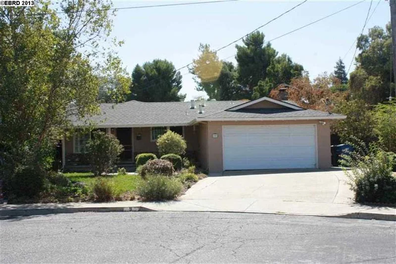 9 Shale Cir, Antioch, CA 94509-6230