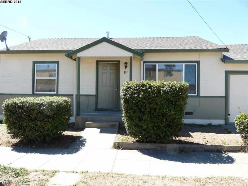 451 South 9th St, Richmond, CA 94804-2407