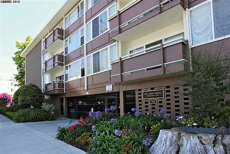 2601 College Ave 301, Berkeley, CA 94704-3406