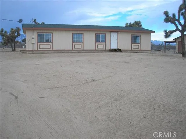 6249 Maricopa, Phelan, CA 92371