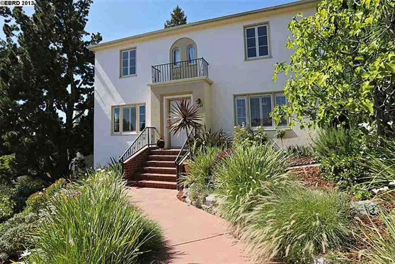 1044 Clarendon Cres, Oakland, CA 94610-1806