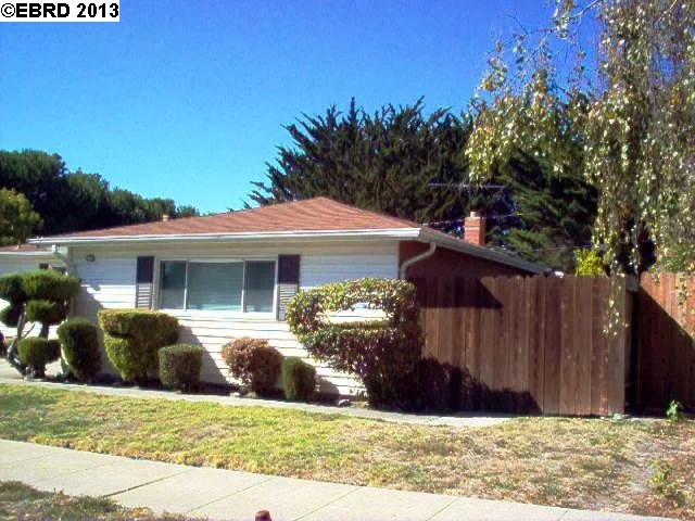 2752 Wiswall Dr., Richmond, CA 94806-2748