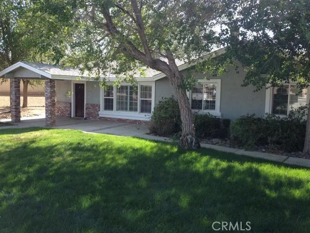 11524 5th, Hesperia, CA 92345
