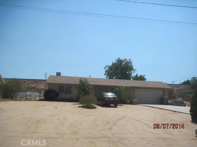 18661 Vine, Hesperia, CA 92345