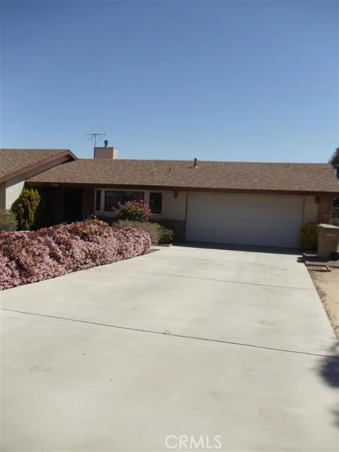 7715 Paiseley, Hesperia, CA 92345