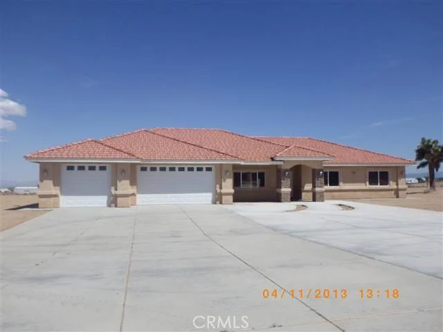 10221 Barbet, Phelan, CA 92371