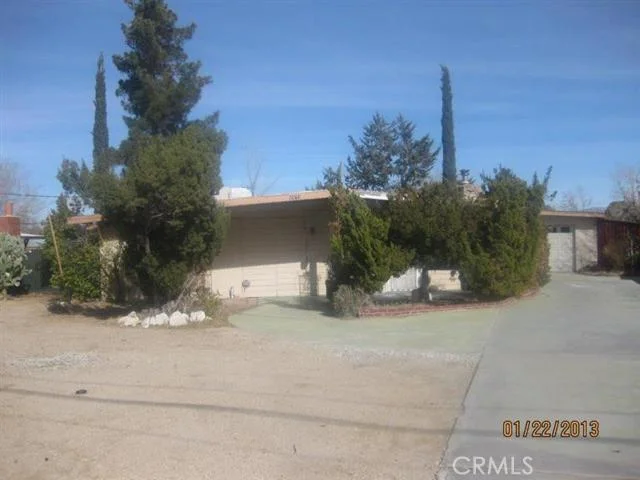 8875 Orange, Hesperia, CA 92345