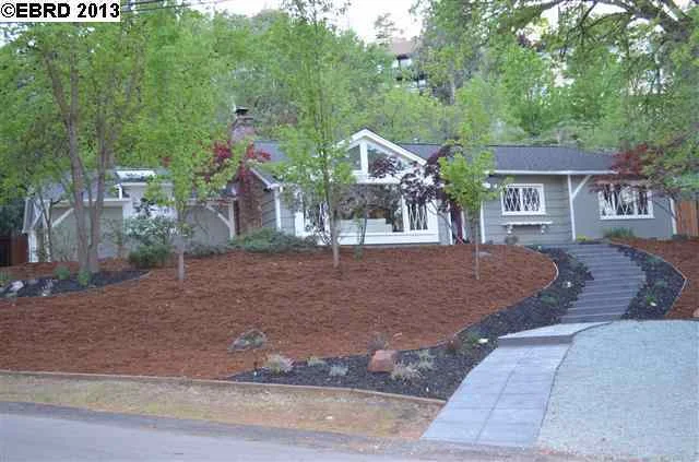 125 Grover Ln, Walnut Creek, CA 94596-6308