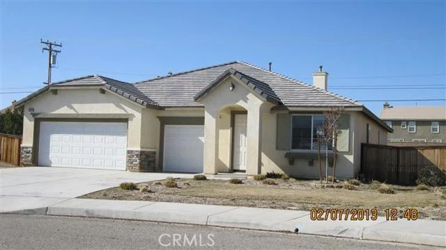 8662 Aberdeen, Hesperia, CA 92344