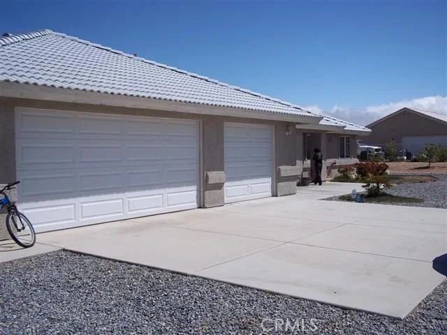 10141 Rochester, Phelan, CA 92371