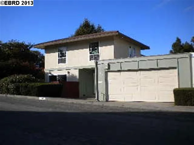 1001 View Dr, Richmond, CA 94803-1249