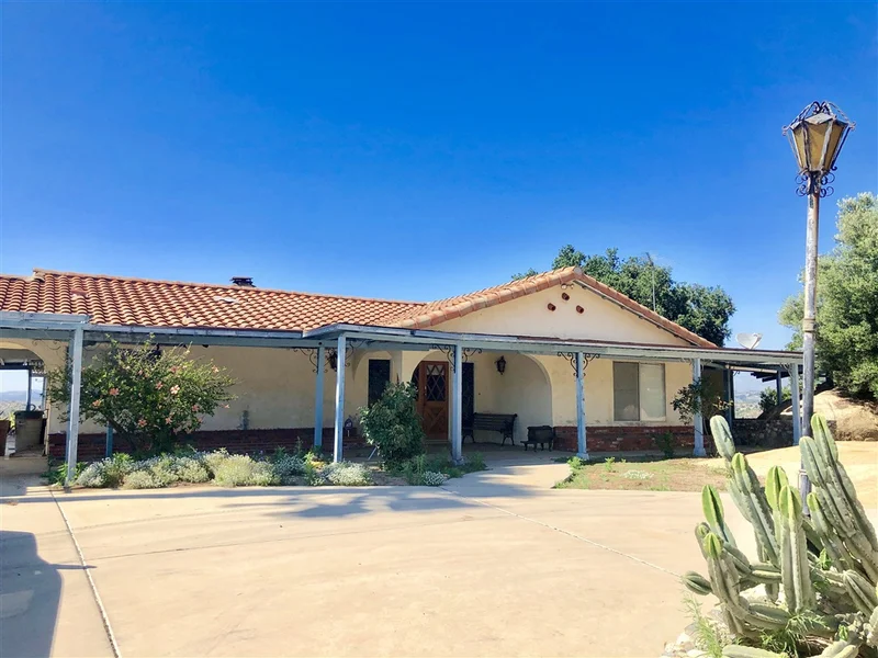 29818 Red Mountain Dr, Valley Center, CA 92082
