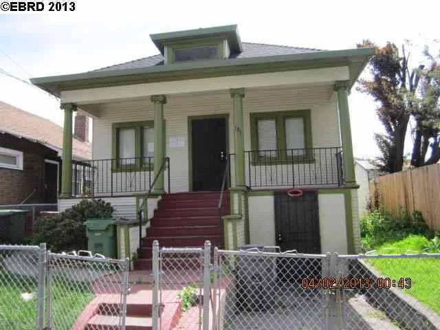887 Aileen St, Oakland, CA 94608-2831