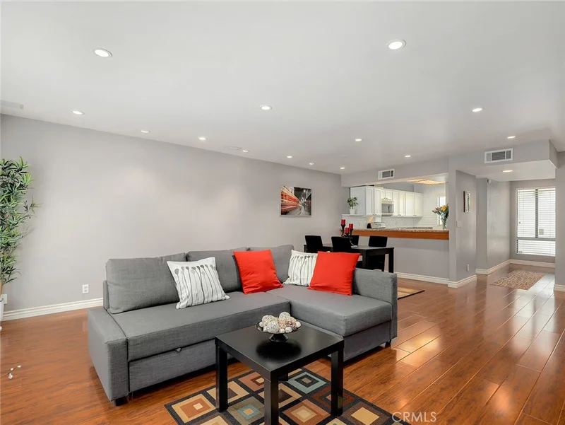 557 Verdugo #L, Burbank, CA 91501