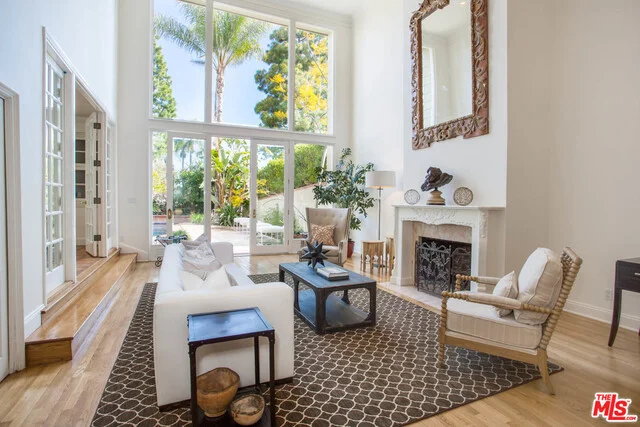 12366 Ridge, Los Angeles, CA 90049