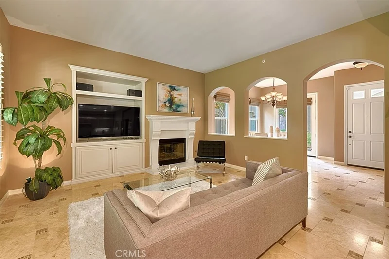 18957 Pelham, Yorba Linda, CA 92886