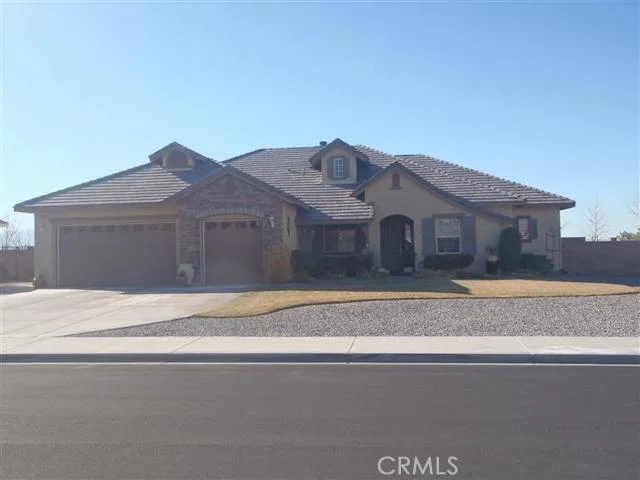 12362 Macintosh, Apple Valley, CA 92308