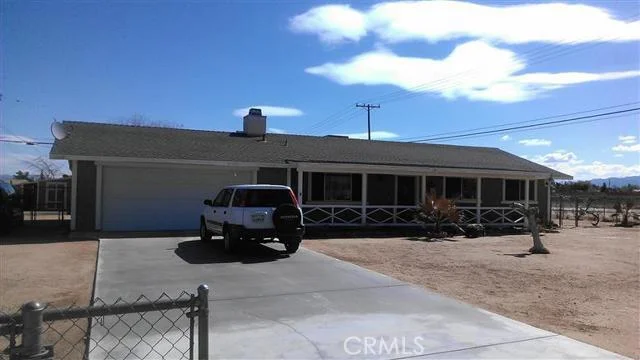 11319 Shahaptain, Hesperia, CA 92345