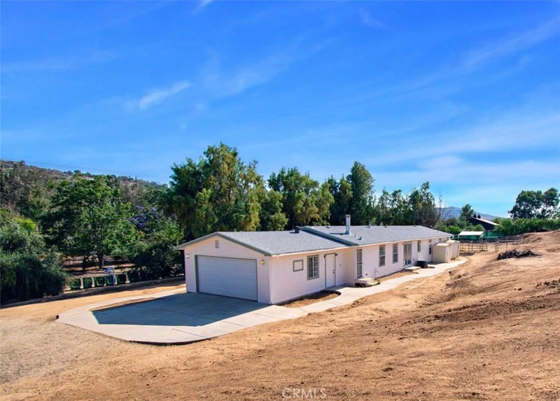 42570 Chambers, Hemet, CA 92544