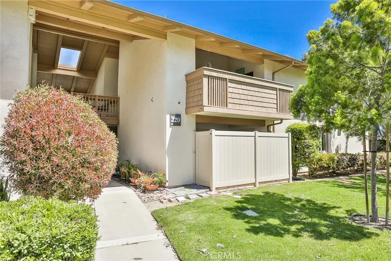 8933 Biscayne #220H, Huntington Beach, CA 92646