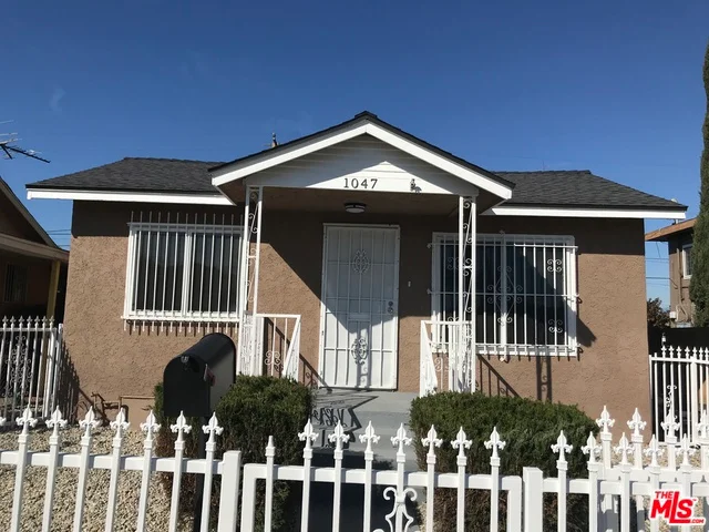 1047 98th, Los Angeles, CA 90044
