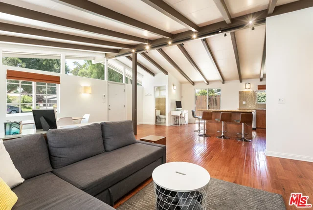 6200 Jumilla, Woodland Hills, CA 91367