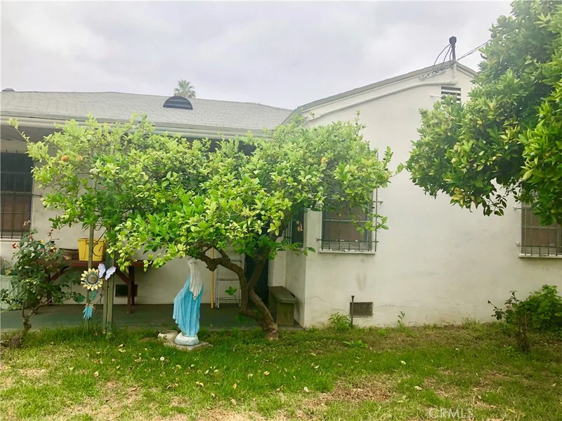910 Alexandria, Hollywood, CA 90029