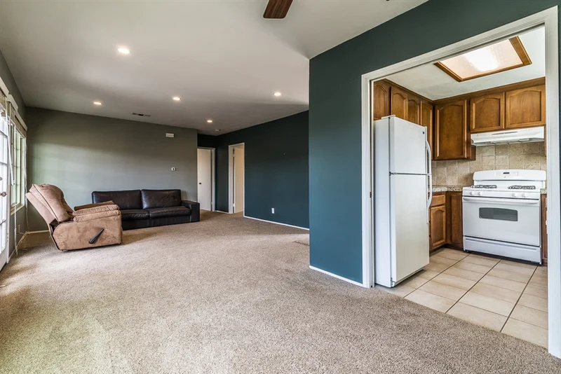 8605 Arminda Cir #1, Santee, CA 92071