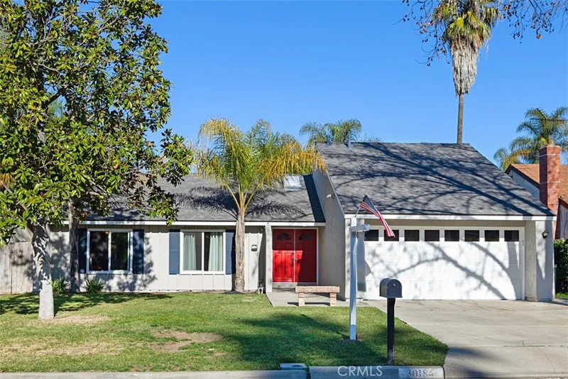 30184 Mira Loma, Temecula, CA 92592