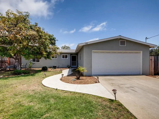795 Avocado Lane, Carlsbad, CA 92008