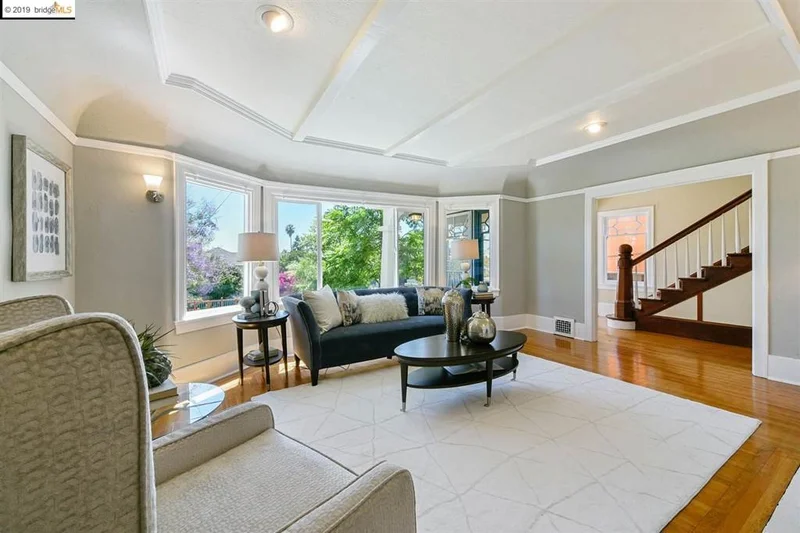 6322 Monadnock Way, Oakland, CA 94605