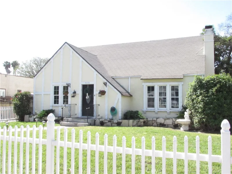 4236 Sunnyside, Riverside, CA 92506