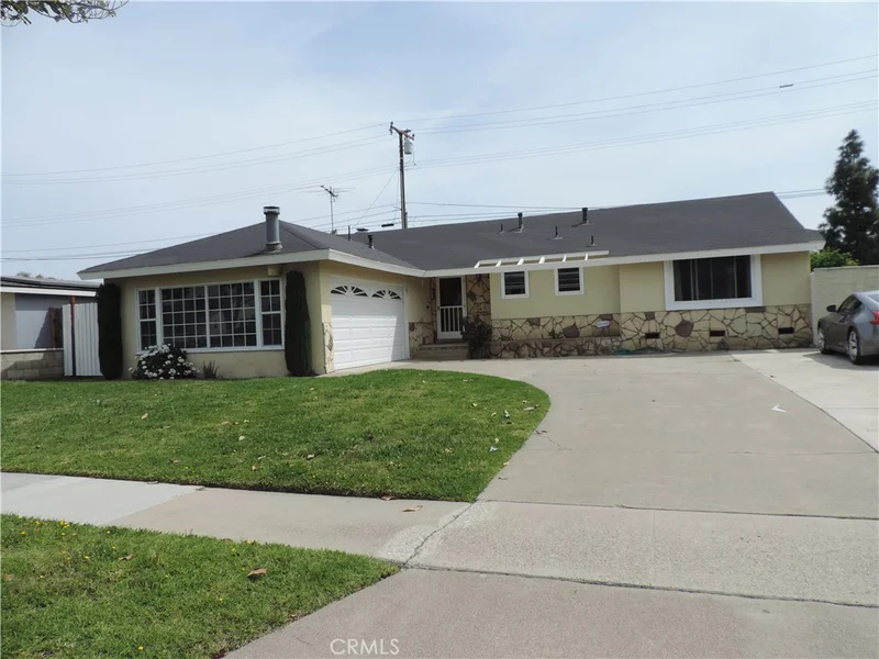 1016 Houston, Fullerton, CA 92833
