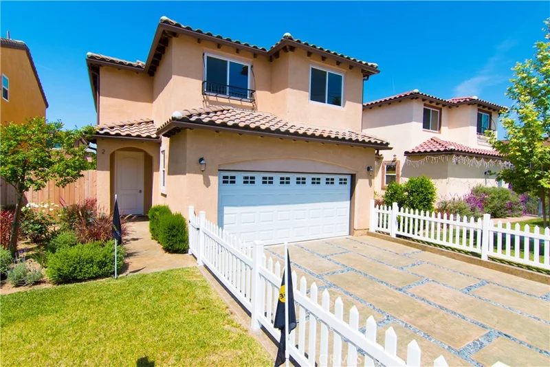 8621 Noble #2, North Hills, CA 91343