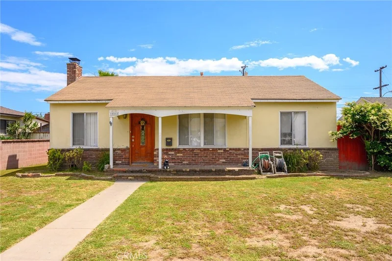 10212 Foster, Bellflower, CA 90706