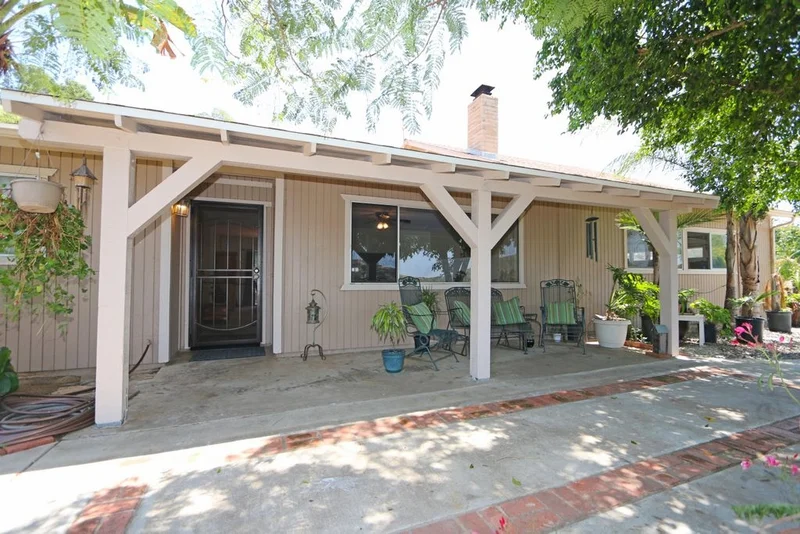 11339 Oak Creek Dr, Lakeside, CA 92040
