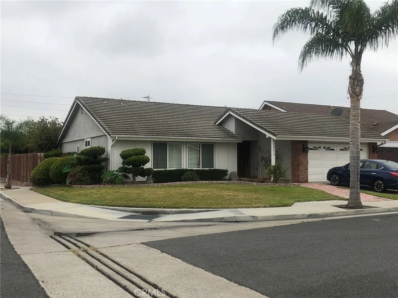 10418 Bedford, Cypress, CA 90630