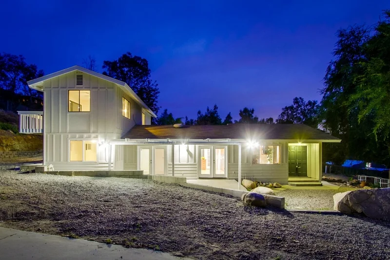 11519 Rocky Ln, Lakeside, CA 92040