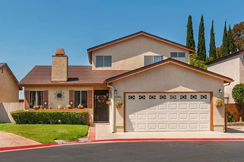 8512 Lake Bluffs Circle, Spring Valley, CA 91977