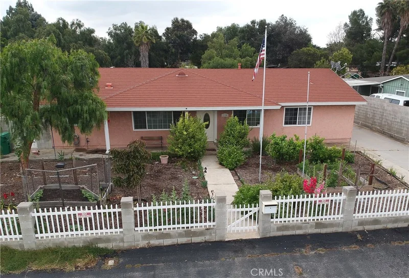 1124 Dixie, San Dimas, CA 91773