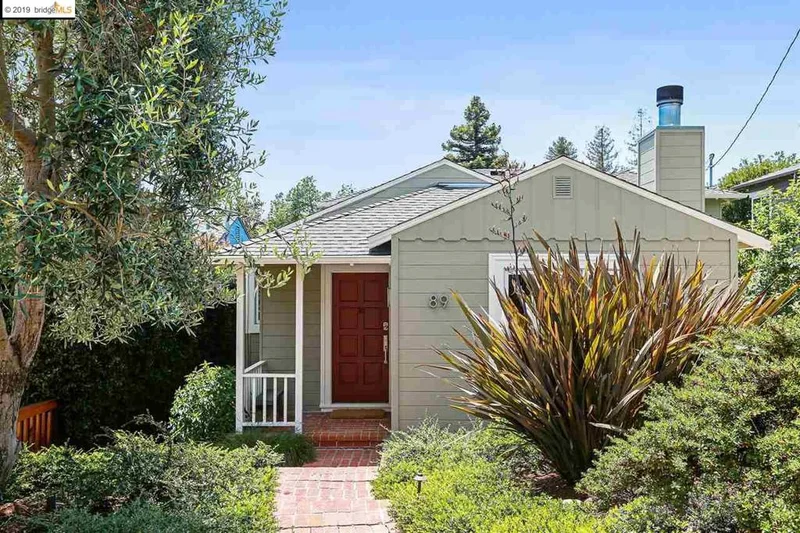 89 Mandalay Rd., Oakland, CA 94618