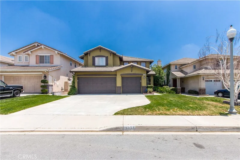 5561 Hunt Club, Fontana, CA 92336