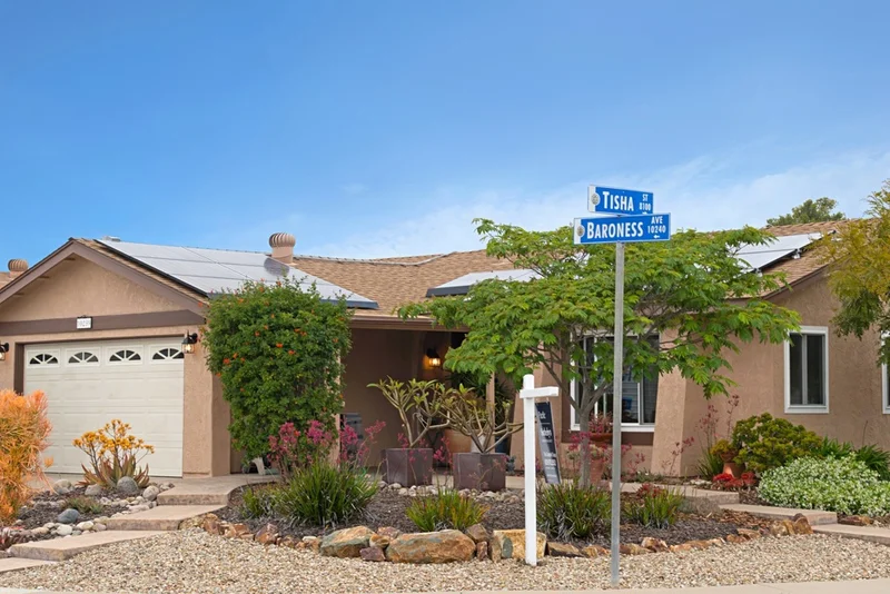 10239 Baroness Ave, San Diego, CA 92126