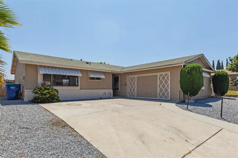 295 68th, San Diego, CA 92114