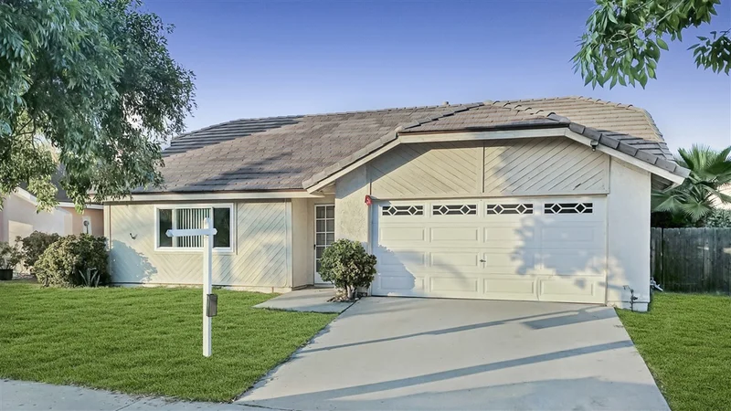 1254 Armstrong Circle, Escondido, CA 92027